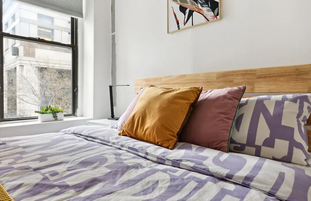 Prime Manhattan Location Family Friendly 2Br-1